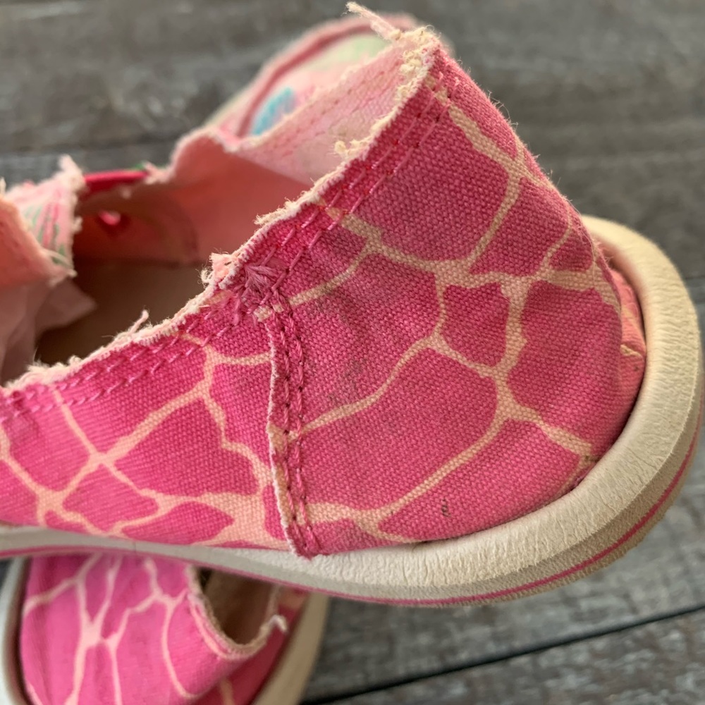 Sanuk Girls Sidewalk Surfer Giraffe Print - Picture 9 of 15